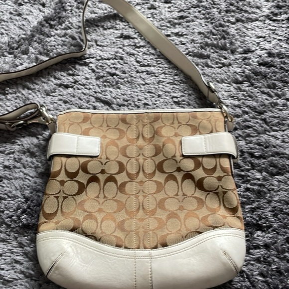Coach purse  Brown and white - Picture 4 of 5